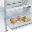 Køleskab fra Bosch med EasyAccess-hylde, SuperCooling og  VitaFresh Box